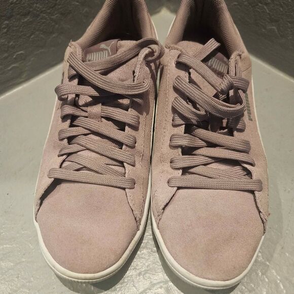 Puma Women's Sneakers Plum Suede Size 10 Tennis Shoes - Picture 2 of 9